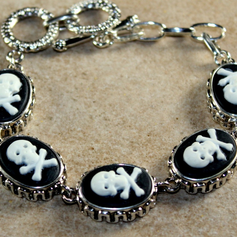 Black Cameo Skull Skeleton Cameo Oval Bracelet